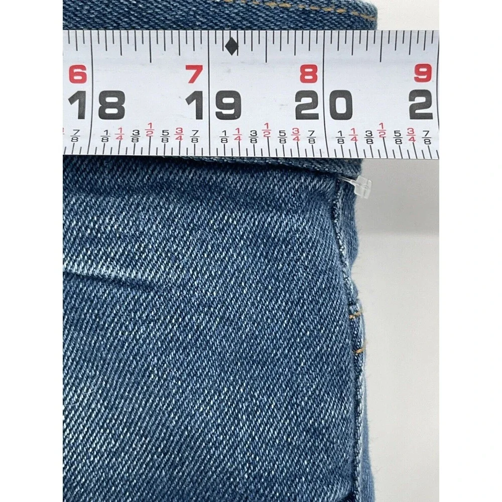 Levis levis red